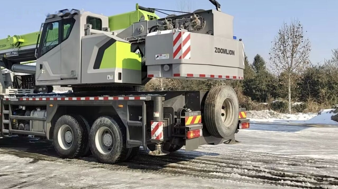Zoomlion zoomlion ZTC350 ZTC500V ZTC700V ZTC900V 35 50 70 90 used truck c - Guindaste móvel: foto 5 Zoomlion zoomlion ZTC350 ZTC500V ZTC700V ZTC900V 35 50 70 90 used truck c - Guindaste móvel: foto 5
