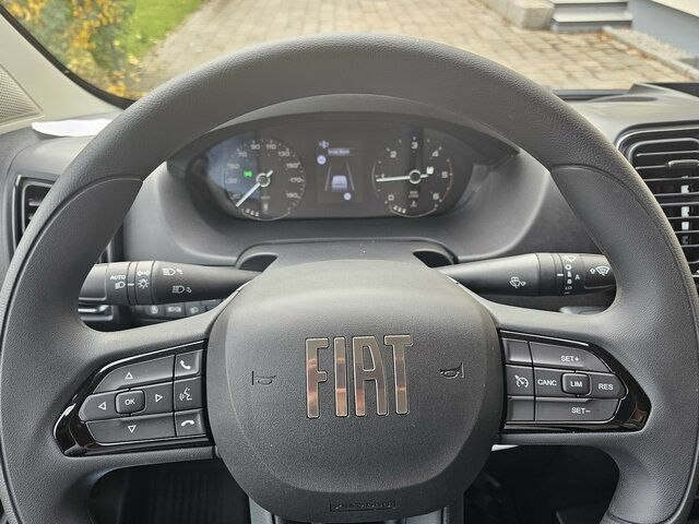 FIAT Ducato 140 DOKA Pritsche 2,9 Meter Klima DAB... - Furgão caixa aberta, Carrinha cabine dupla: foto 4 FIAT Ducato 140 DOKA Pritsche 2,9 Meter Klima DAB... - Furgão caixa aberta, Carrinha cabine dupla: foto 4