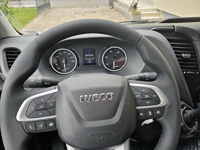 IVECO Daily 35S18HA8V Hi-Matic 16m³ XL LED ACC - Furgão: foto 4 IVECO Daily 35S18HA8V Hi-Matic 16m³ XL LED ACC - Furgão: foto 4
