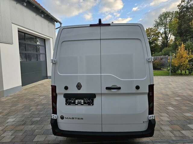 Locação de RENAULT Master L3H2 170 Neues Modell 10'' Navi Kamera... RENAULT Master L3H2 170 Neues Modell 10'' Navi Kamera...: foto 24