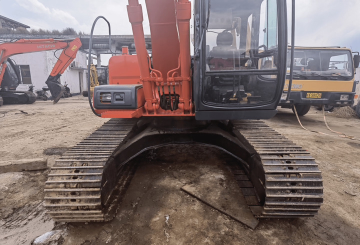 12ton hitachi ex120-5 excavator for sale used crawler digger machine SECOND HAND hitachi ex120-5 excavator for sale - Escavadora de rastos: foto 5 12ton hitachi ex120-5 excavator for sale used crawler digger machine SECOND HAND hitachi ex120-5 excavator for sale - Escavadora de rastos: foto 5