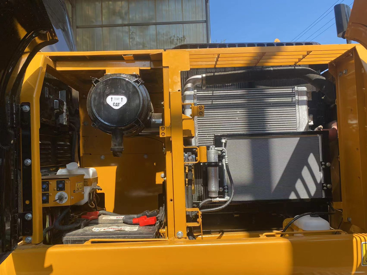 CAT 320DL Excavator - Escavadora de rastos: foto 4 CAT 320DL Excavator - Escavadora de rastos: foto 4