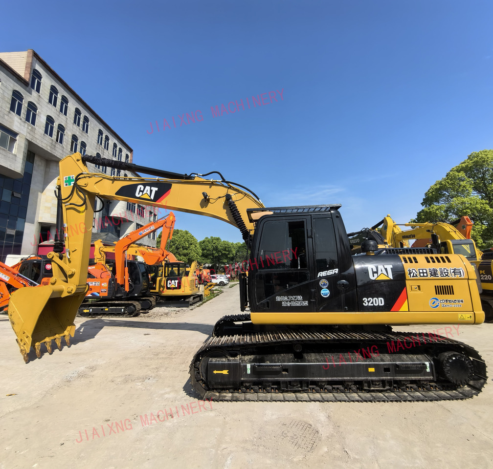 CAT320D EXCAVATOR - Escavadora de rastos: foto 1 CAT320D EXCAVATOR - Escavadora de rastos: foto 1