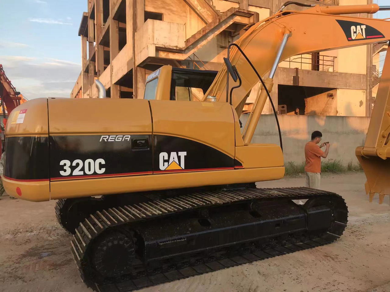 CATERPILLAR 320C - Escavadora de rastos: foto 5 CATERPILLAR 320C - Escavadora de rastos: foto 5