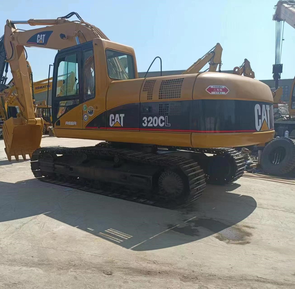 CATERPILLAR 320C - Escavadora de rastos: foto 1 CATERPILLAR 320C - Escavadora de rastos: foto 1