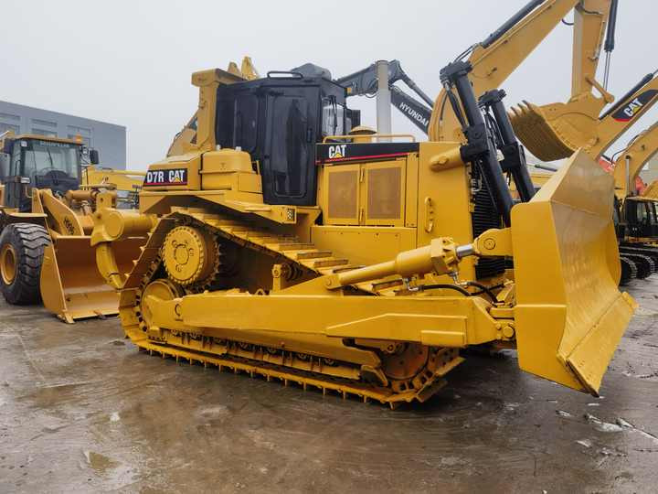 Cheap Used CAT D7R Bulldozer Track Dozer japan used bulldozer for sale - Buldôzer: foto 2 Cheap Used CAT D7R Bulldozer Track Dozer japan used bulldozer for sale - Buldôzer: foto 2