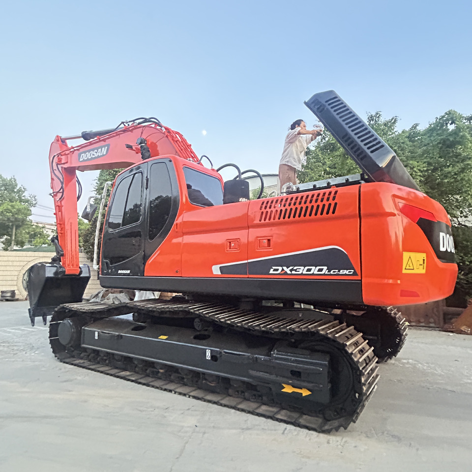 Doosan DX300LC Crawler Excavator - Escavadora de rastos: foto 4 Doosan DX300LC Crawler Excavator - Escavadora de rastos: foto 4