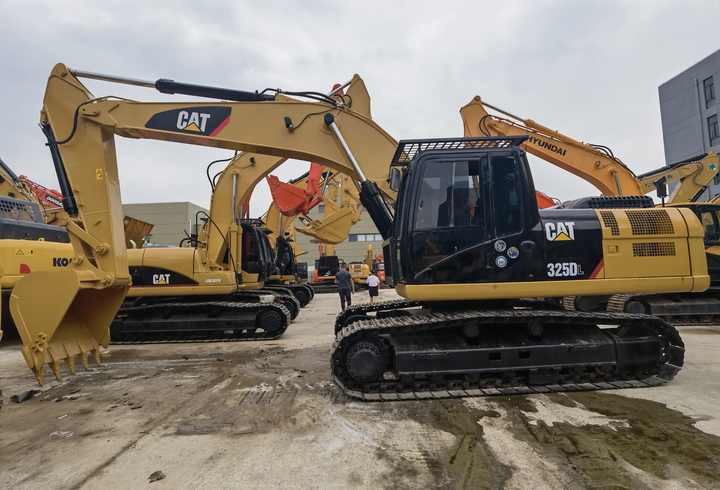 Excavator SECOND HAND Excavator Cat 325D 325DL Used Excavator Cheap Price FOR SALE - Escavadora de rastos: foto 3 Excavator SECOND HAND Excavator Cat 325D 325DL Used Excavator Cheap Price FOR SALE - Escavadora de rastos: foto 3