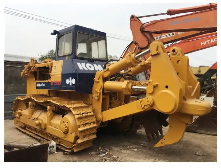 Good condition D155A used bulldozer Komatsu D155A-3 D155A-1 Komatsu dozer bulldozer for sale - Buldôzer: foto 1 Good condition D155A used bulldozer Komatsu D155A-3 D155A-1 Komatsu dozer bulldozer for sale - Buldôzer: foto 1