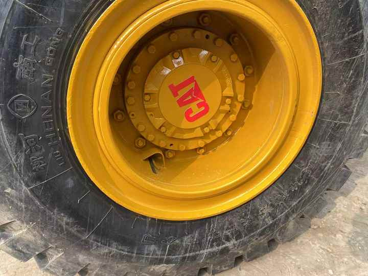 Good condition second hand cat 950h loader original japan cat loader in stock in shanghai yard - Carregadeira de rodas: foto 5 Good condition second hand cat 950h loader original japan cat loader in stock in shanghai yard - Carregadeira de rodas: foto 5