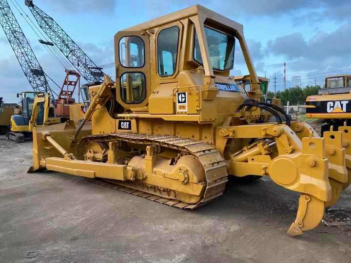 Japan import in good condition Construction bulldozer Second Hand Caterpillar CAT D7R Bulldozer Used CAT D7R for sale - Buldôzer: foto 2 Japan import in good condition Construction bulldozer Second Hand Caterpillar CAT D7R Bulldozer Used CAT D7R for sale - Buldôzer: foto 2