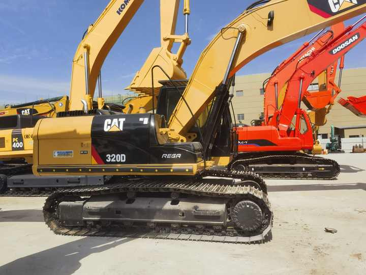 Japan original Hot selling 20 ton CAT320D second hand excavators Caterpillar excavator cat320d for sale - Escavadora de rastos: foto 3 Japan original Hot selling 20 ton CAT320D second hand excavators Caterpillar excavator cat320d for sale - Escavadora de rastos: foto 3