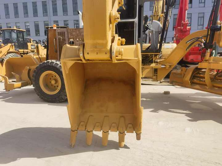 Japan original Hot selling 20 ton CAT320D second hand excavators Caterpillar excavator cat320d for sale - Escavadora de rastos: foto 4 Japan original Hot selling 20 ton CAT320D second hand excavators Caterpillar excavator cat320d for sale - Escavadora de rastos: foto 4
