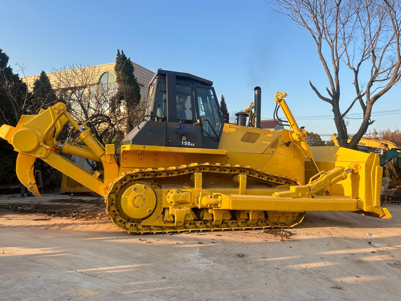 Komatsu D155AX bulldozer - Buldôzer: foto 2 Komatsu D155AX bulldozer - Buldôzer: foto 2