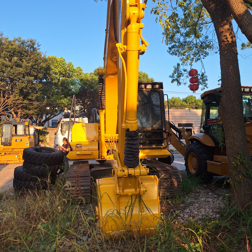 Komatsu PC130 Excavator - Escavadora de rastos: foto 4 Komatsu PC130 Excavator - Escavadora de rastos: foto 4