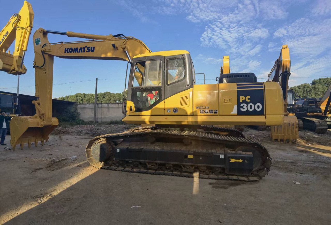 Komatsu PC300-7 Excavator - Escavadora de rastos: foto 2 Komatsu PC300-7 Excavator - Escavadora de rastos: foto 2