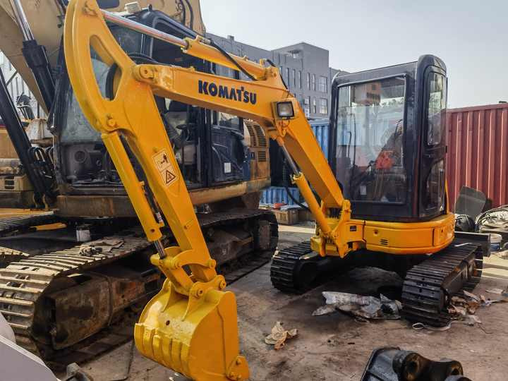 Komatsu mini excavator PC35MR cheap for sale Komatsu digger excavator 3.5 ton used excavator PC35 for sale - Escavadora de rastos: foto 2 Komatsu mini excavator PC35MR cheap for sale Komatsu digger excavator 3.5 ton used excavator PC35 for sale - Escavadora de rastos: foto 2
