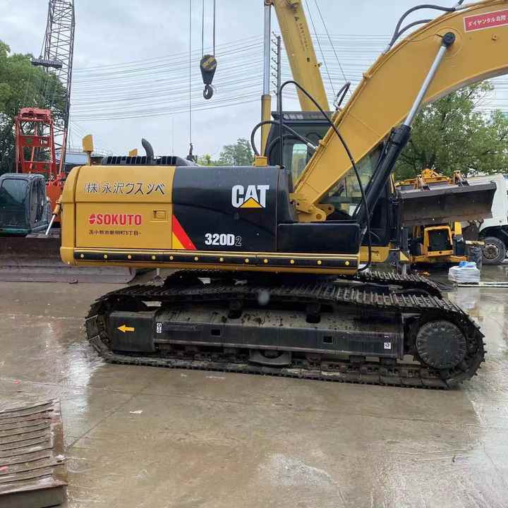 Original Japan cheap second hand excavator/digger cat 320D2 excavator used CAT excavator cat 320D2 for sale - Escavadora de rastos: foto 3 Original Japan cheap second hand excavator/digger cat 320D2 excavator used CAT excavator cat 320D2 for sale - Escavadora de rastos: foto 3