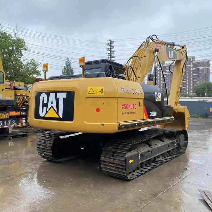 Original Japan cheap second hand excavator/digger cat 320D2 excavator used CAT excavator cat 320D2 for sale - Escavadora de rastos: foto 4 Original Japan cheap second hand excavator/digger cat 320D2 excavator used CAT excavator cat 320D2 for sale - Escavadora de rastos: foto 4