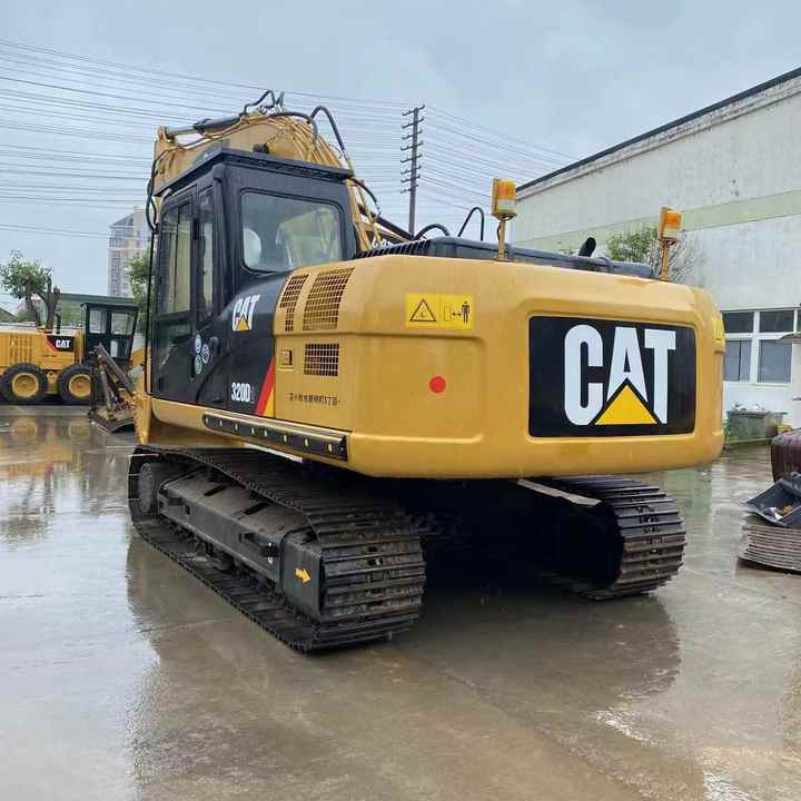 Original Japan cheap second hand excavator/digger cat 320D2 excavator used CAT excavator cat 320D2 for sale - Escavadora de rastos: foto 2 Original Japan cheap second hand excavator/digger cat 320D2 excavator used CAT excavator cat 320D2 for sale - Escavadora de rastos: foto 2