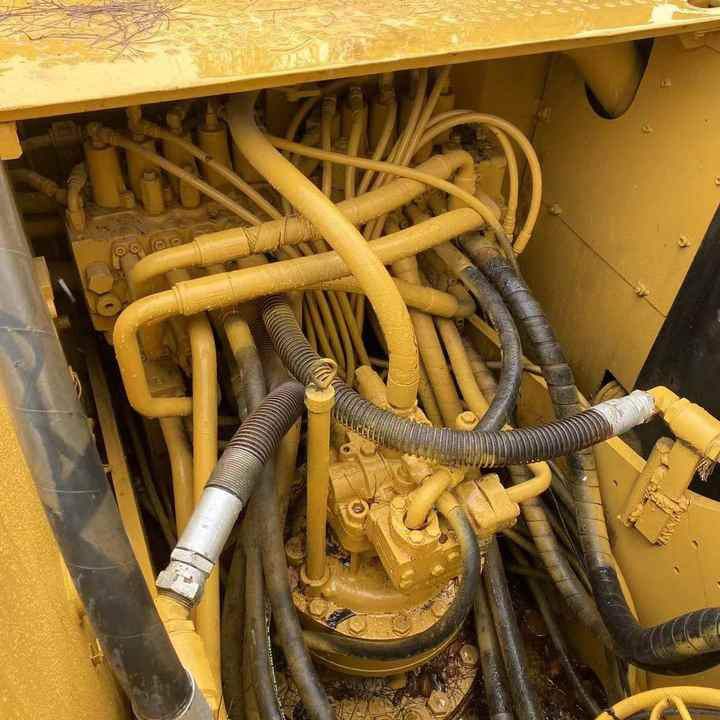 Original Japan cheap second hand excavator/digger cat 320D2 excavator used CAT excavator cat 320D2 for sale - Escavadora de rastos: foto 5 Original Japan cheap second hand excavator/digger cat 320D2 excavator used CAT excavator cat 320D2 for sale - Escavadora de rastos: foto 5