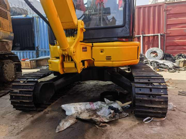 PC30 komatsu hydraulic excavator small digger in good condition on sale - Escavadora de rastos: foto 5 PC30 komatsu hydraulic excavator small digger in good condition on sale - Escavadora de rastos: foto 5