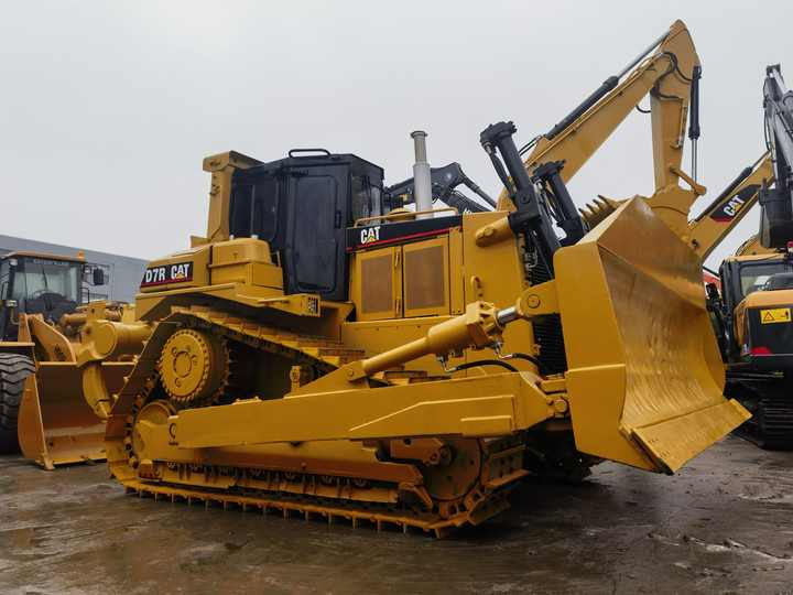 Buldôzer Second hand Cat D7R Dozer used  D7 Dozers Cat Bulldozer Good Price for Sale in shanghai yard: foto 6