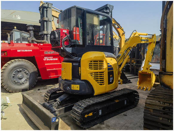 Used Komatsu PC70-8 mini digger original Japan Komatsu PC70 PC78 PC60 PC35mr PC40mr PC55mr small excavator on sale - Escavadora de rastos: foto 1 Used Komatsu PC70-8 mini digger original Japan Komatsu PC70 PC78 PC60 PC35mr PC40mr PC55mr small excavator on sale - Escavadora de rastos: foto 1