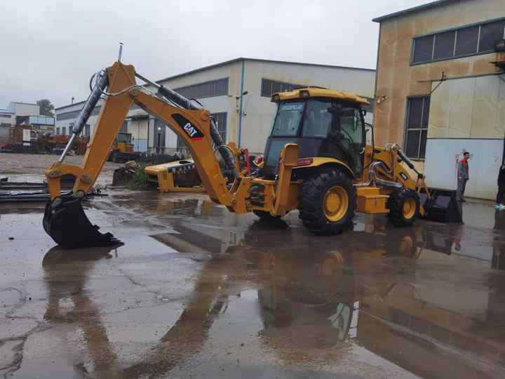 Caterpillar used backhoe loader 420F cheap price front end 4x4 heavy equipment for sale - Retroescavadeira: foto 2 Caterpillar used backhoe loader 420F cheap price front end 4x4 heavy equipment for sale - Retroescavadeira: foto 2