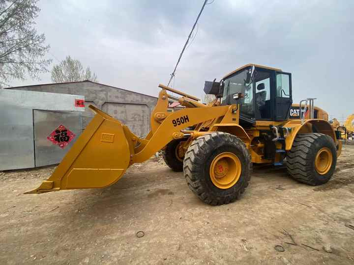 Second hand good condition and high performance cat 950h cheap price for sale in shanghai yard - Carregadeira de rodas: foto 2 Second hand good condition and high performance cat 950h cheap price for sale in shanghai yard - Carregadeira de rodas: foto 2