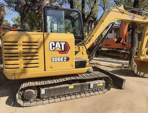 Used 6 ton Caterpillar Crawler Wheel Excavator 306e2 cheap used excavator for hot sale - Escavadora de rastos: foto 2 Used 6 ton Caterpillar Crawler Wheel Excavator 306e2 cheap used excavator for hot sale - Escavadora de rastos: foto 2