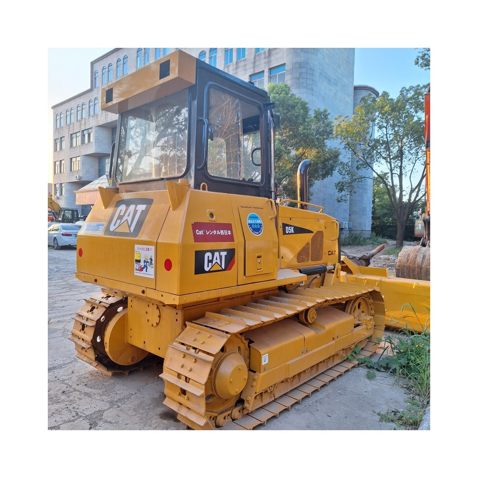 Used caterpillar cat D5k bulldozer - Buldôzer: foto 2 Used caterpillar cat D5k bulldozer - Buldôzer: foto 2