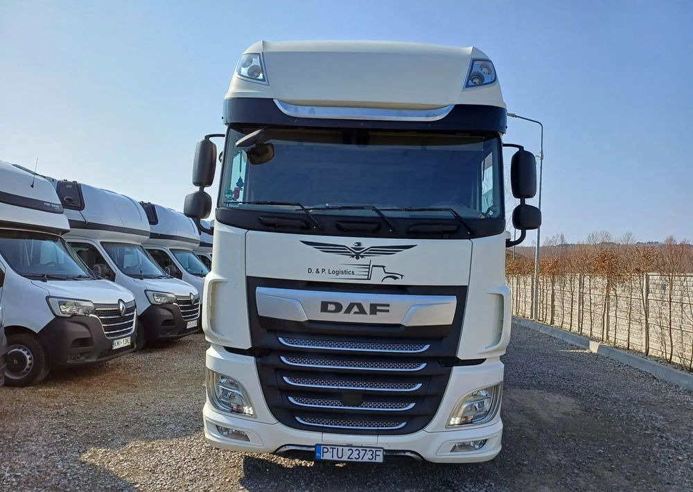 DAF XF 480 SUPER SPACE CAB / ZESTAW TANDEM PRZEJAZDOWY 120m3 - Caminhão com lona: foto 5 DAF XF 480 SUPER SPACE CAB / ZESTAW TANDEM PRZEJAZDOWY 120m3 - Caminhão com lona: foto 5