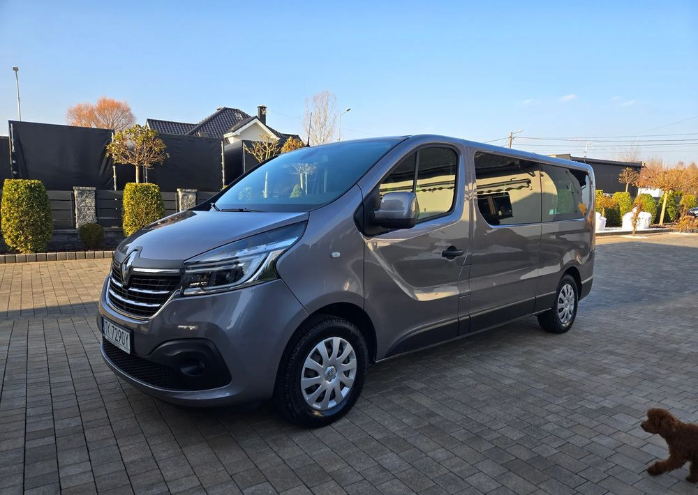 Renault Trafic Grand SpaceClass 2.0 dCi EDC - Automóvel: foto 2 Renault Trafic Grand SpaceClass 2.0 dCi EDC - Automóvel: foto 2