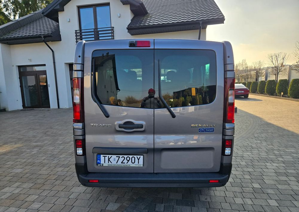 Renault Trafic Grand SpaceClass 2.0 dCi EDC - Automóvel: foto 4 Renault Trafic Grand SpaceClass 2.0 dCi EDC - Automóvel: foto 4