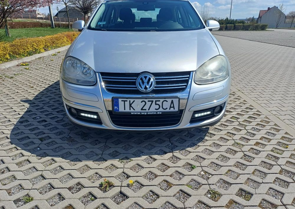 Volkswagen Jetta 2.0 TDI DPF Comfortline - Sedã: foto 2 Volkswagen Jetta 2.0 TDI DPF Comfortline - Sedã: foto 2