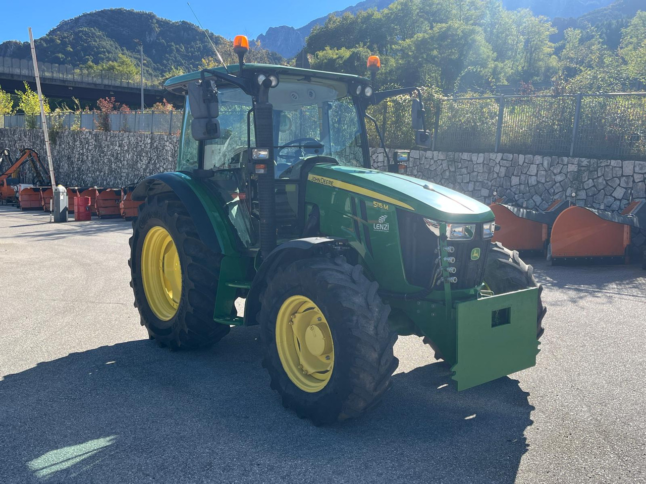JOHN DEERE 5115M - Trator: foto 4 JOHN DEERE 5115M - Trator: foto 4