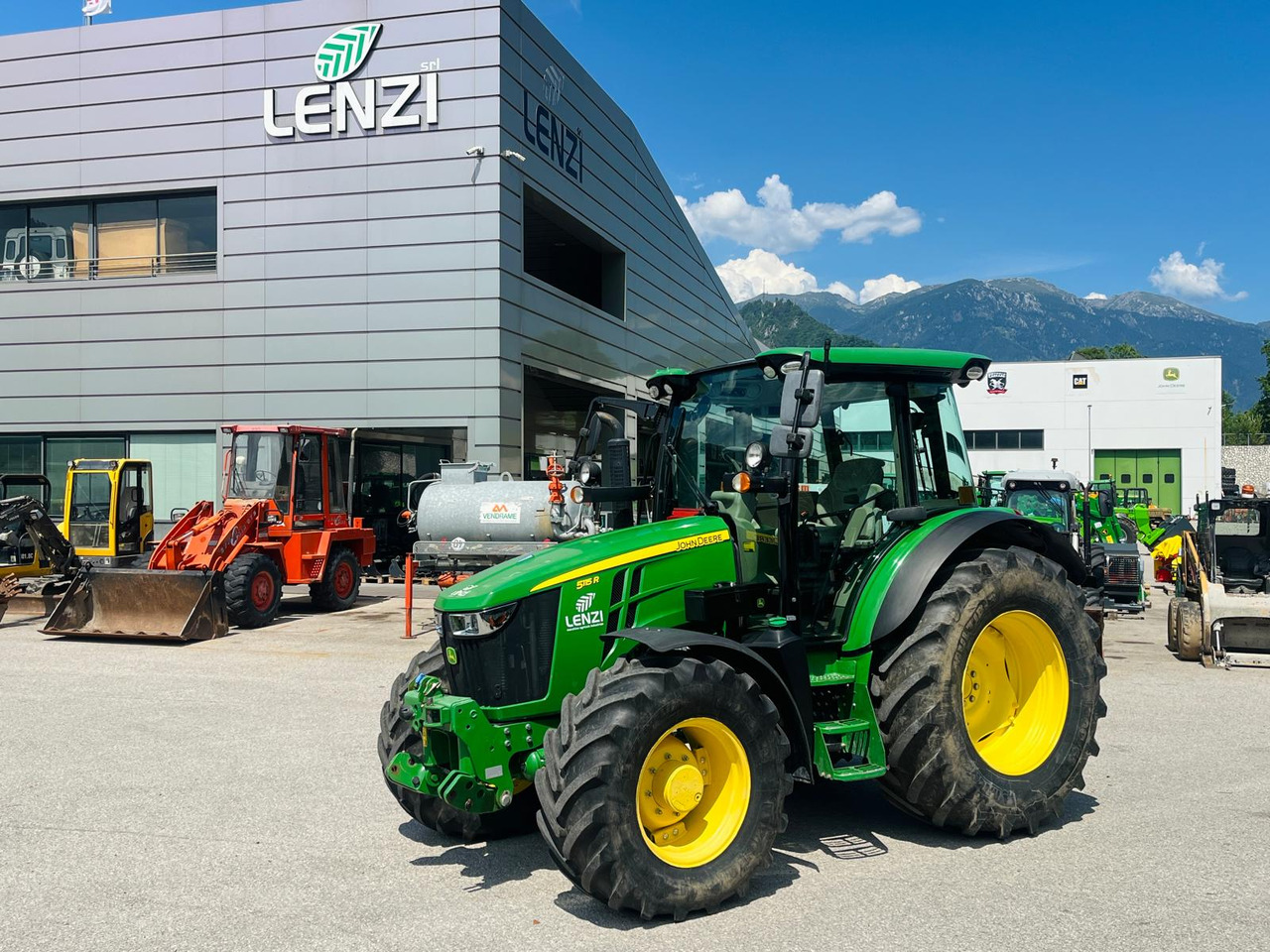 JOHN DEERE 5115R - Trator: foto 1 JOHN DEERE 5115R - Trator: foto 1