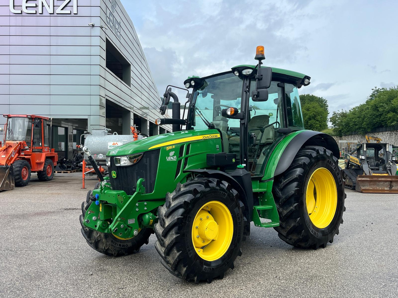 JOHN DEERE 5115R - Trator: foto 2 JOHN DEERE 5115R - Trator: foto 2