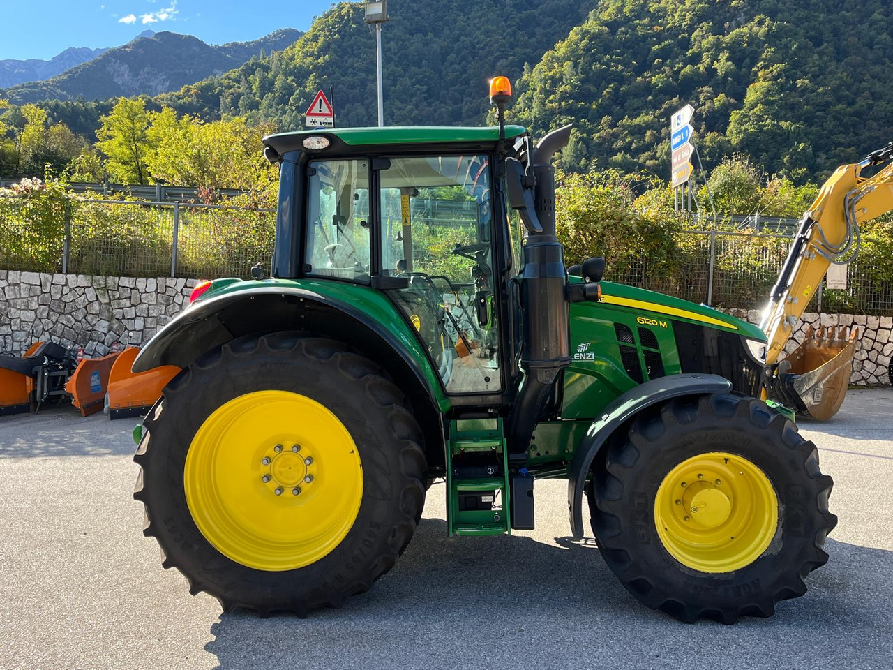 JOHN DEERE 6120 M - Trator: foto 5 JOHN DEERE 6120 M - Trator: foto 5