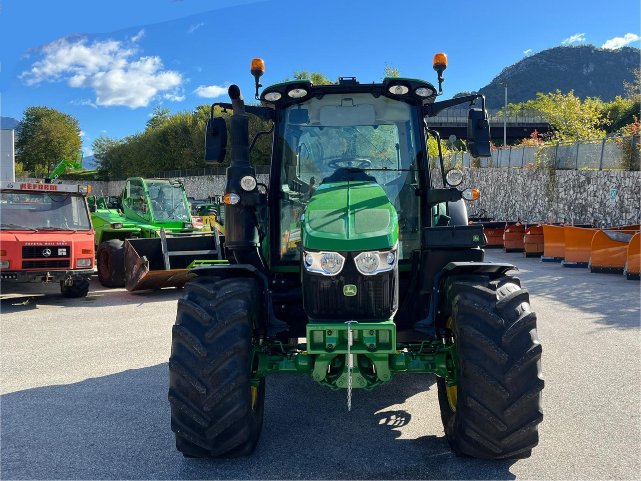 JOHN DEERE 6120 M - Trator: foto 3 JOHN DEERE 6120 M - Trator: foto 3