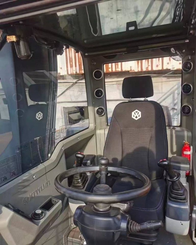 新源 75 - Escavadeira de rodas: foto 5 新源 75 - Escavadeira de rodas: foto 5