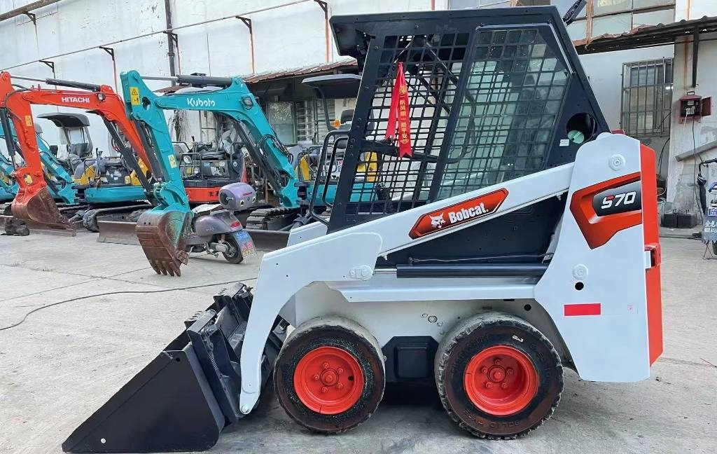 Bobcat S 70 - Mini carregadeira: foto 1 Bobcat S 70 - Mini carregadeira: foto 1