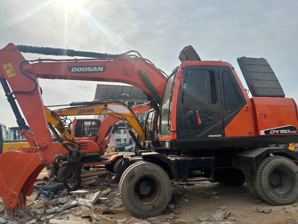 Doosan 150 W-7 - Escavadeira de rodas: foto 4 Doosan 150 W-7 - Escavadeira de rodas: foto 4