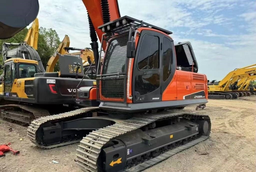 Doosan 225 DX - Escavadora de rastos: foto 4 Doosan 225 DX - Escavadora de rastos: foto 4