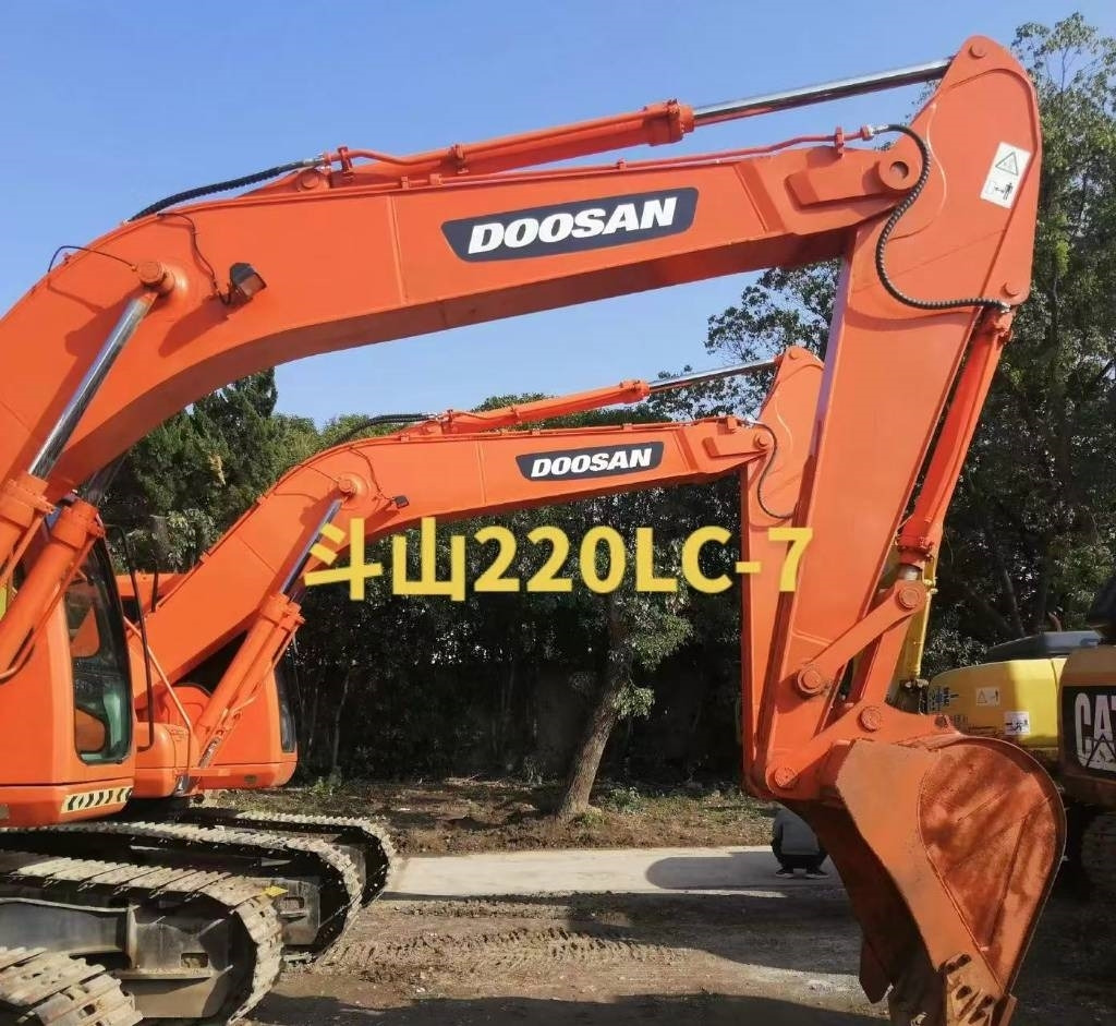 Doosan DH 220 - Escavadora de rastos: foto 3 Doosan DH 220 - Escavadora de rastos: foto 3