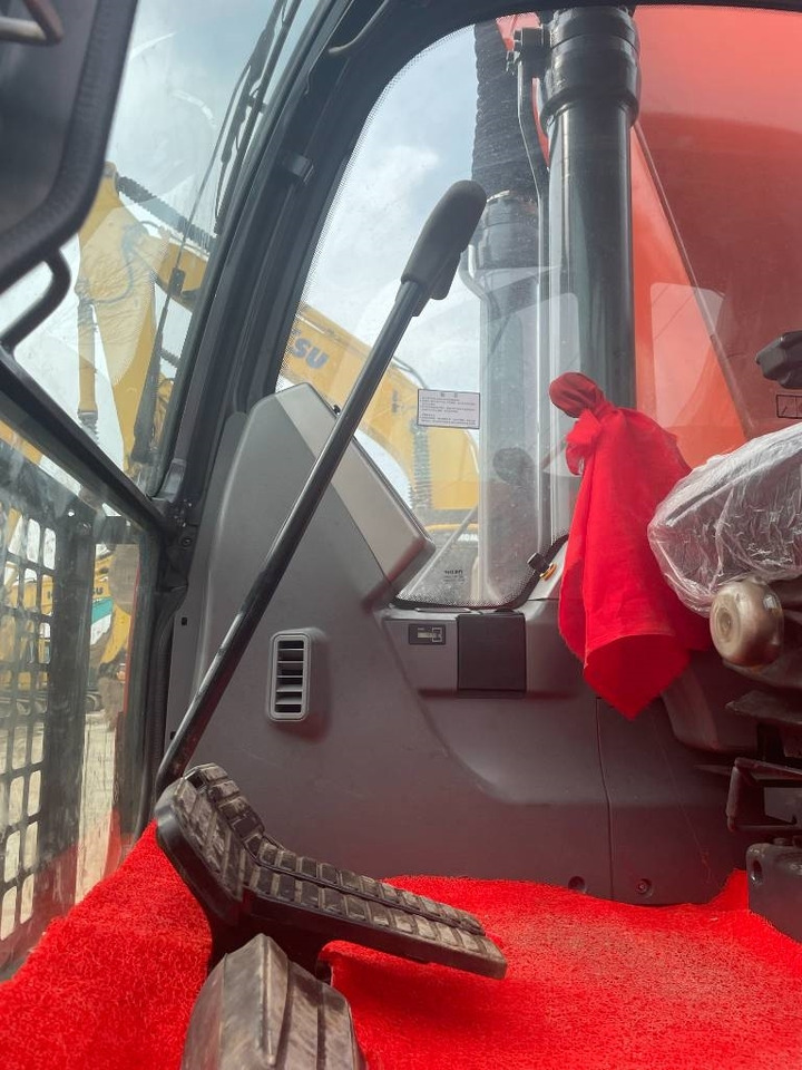 Doosan DX 225 - Escavadora de rastos: foto 4 Doosan DX 225 - Escavadora de rastos: foto 4