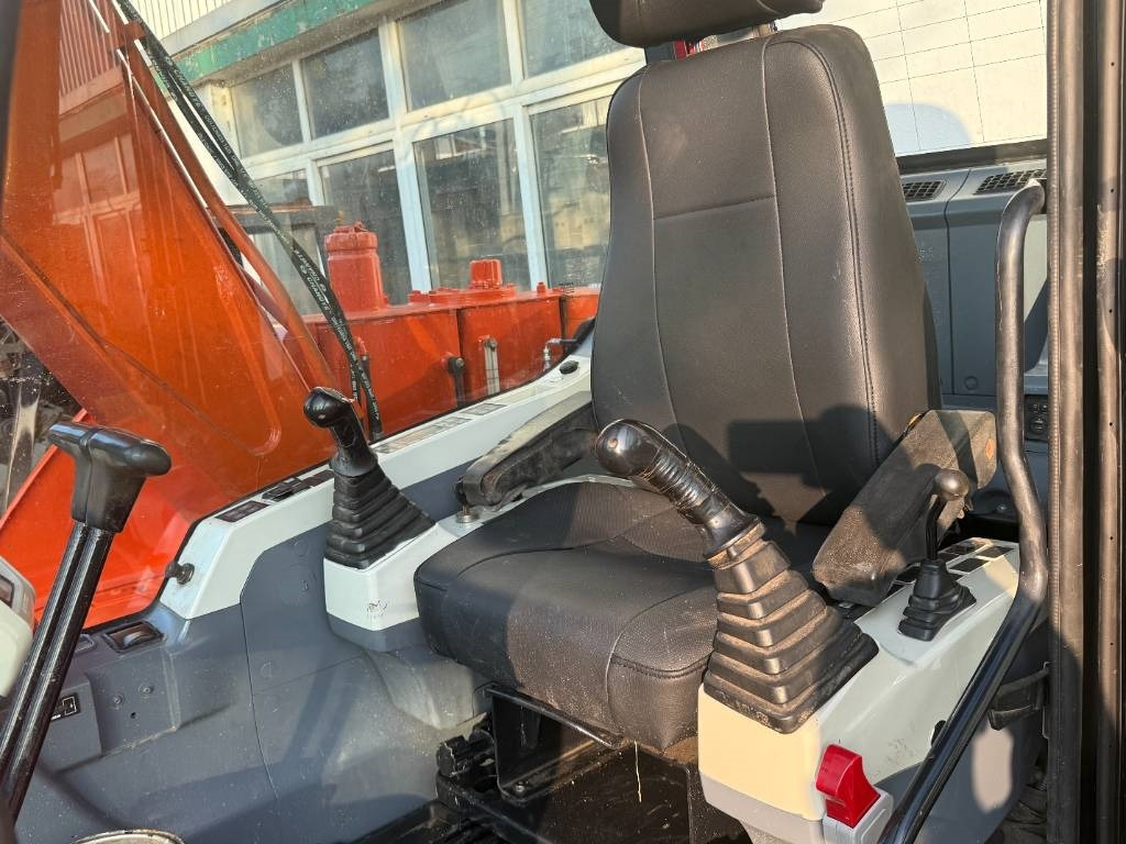 Doosan DX 75 - Escavadora de rastos: foto 2 Doosan DX 75 - Escavadora de rastos: foto 2