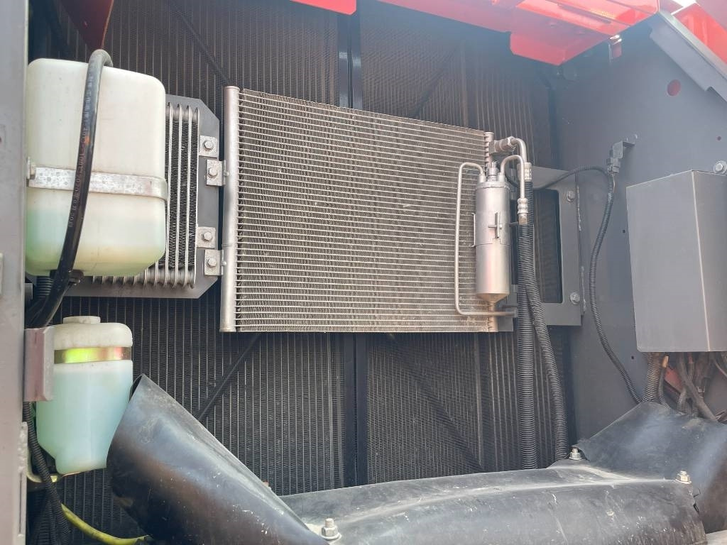 Hitachi ZX 210  - Escavadora de rastos: foto 4 Hitachi ZX 210  - Escavadora de rastos: foto 4