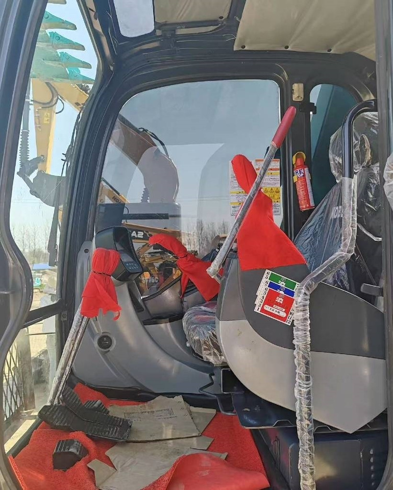 Kobelco SK 75 - Escavadora de rastos: foto 2 Kobelco SK 75 - Escavadora de rastos: foto 2
